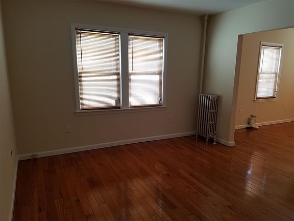2nd image of 16 Lexington Ave APT 1R