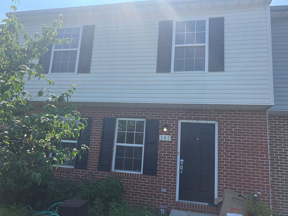 1st image of 302 Emily Ln