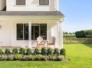 10 Winding Way, Water Mill, NY 11976