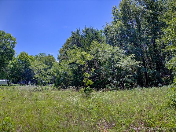 4th image of 553 N Ridgemont Rd