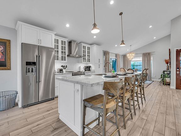4th image of 2317 N 87th Way