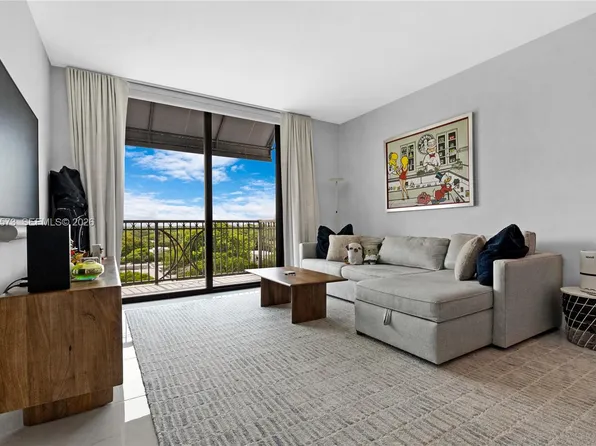 301 Altara Ave #823, Coral Gables, FL 33146