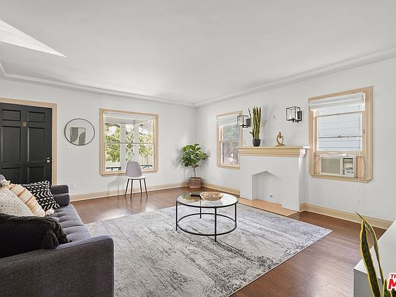 3rd image of 1325 N June St #1325