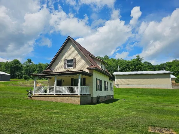 40 W Hebron Rd, Coudersport, PA 16915