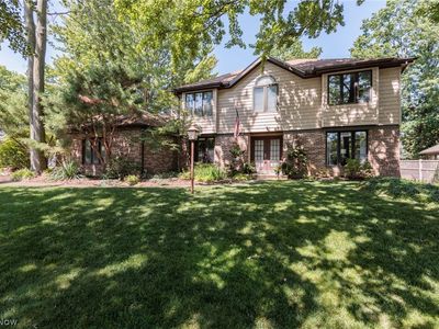 3854 Kings Mill Run, Rocky River, OH, 44116