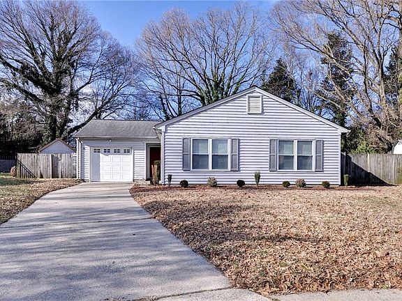 2nd image of 6 Whitecedar Ct