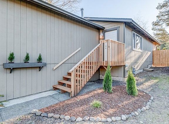 4th image of 3534 Lakeway Dr