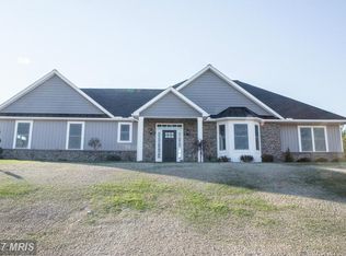 2336 Heidi Cir, Chambersburg, PA 17202