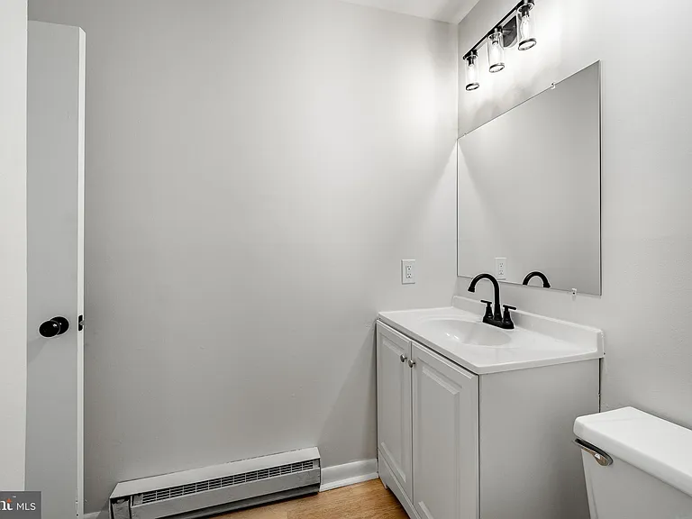 300 N Penn St #W7 — Photo 16