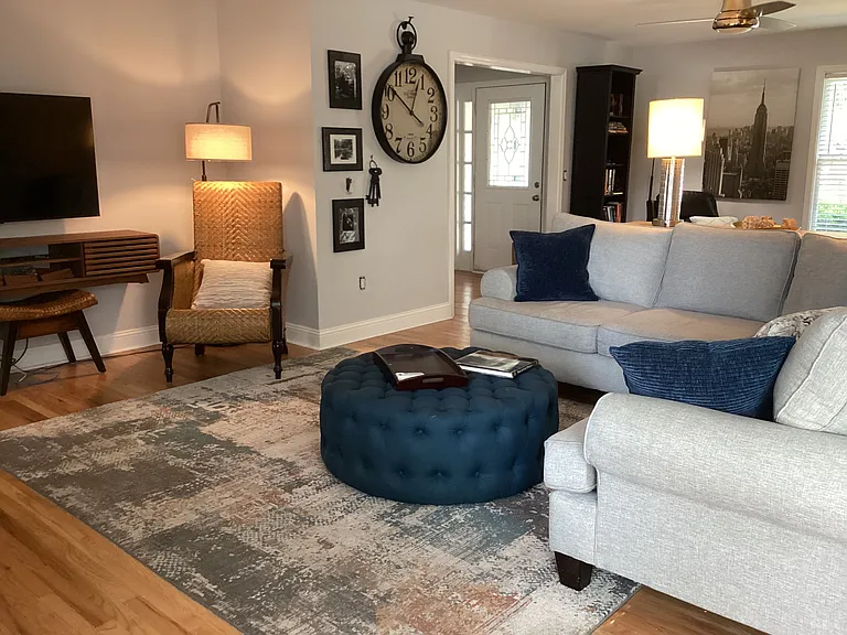 15 Regis Ct — Photo 8