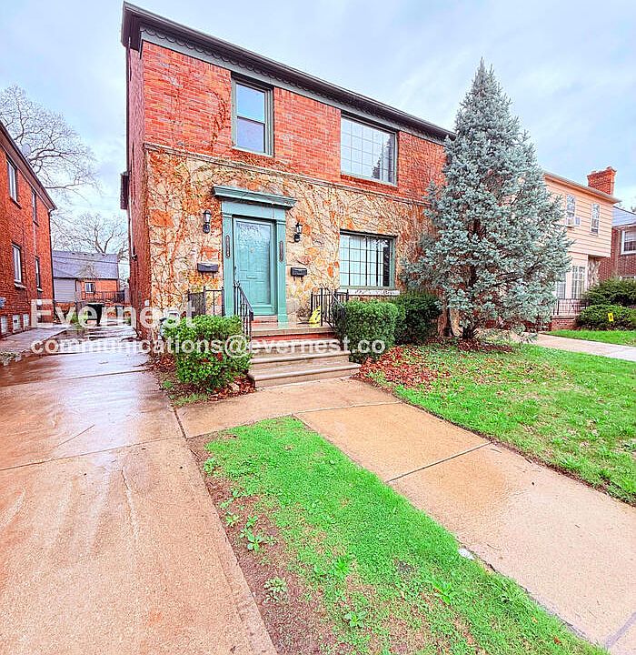 1st image of 20129 Stratford Rd #2