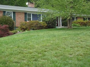 513 Tremont Park Dr, Lenoir, NC 28645