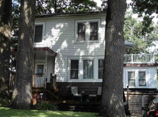 2227 24 1/2 St, Rock Island, IL 61201