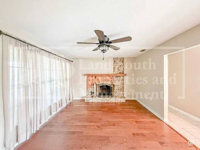 7935 Chase Rd — Photo 4