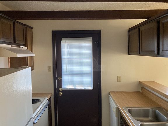 4th image of 2103 Robert E Lee Dr APT B