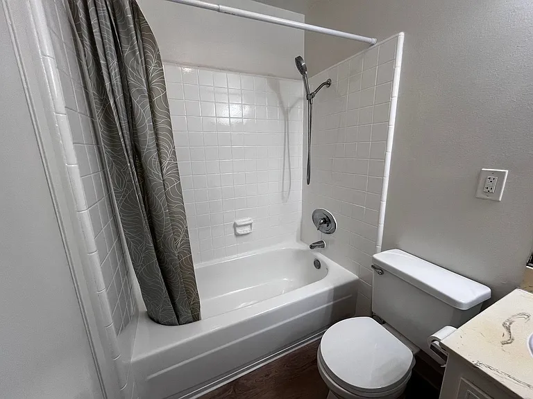 752 W Hemlock St — Photo 6