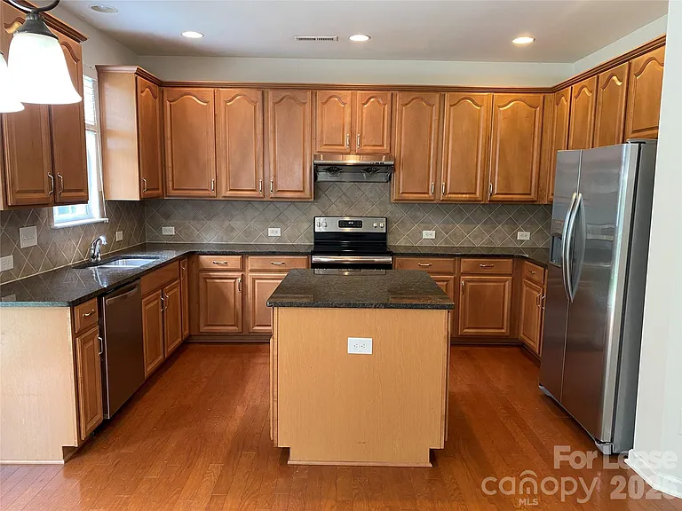 5707 Cactus Valley Rd — Photo 12