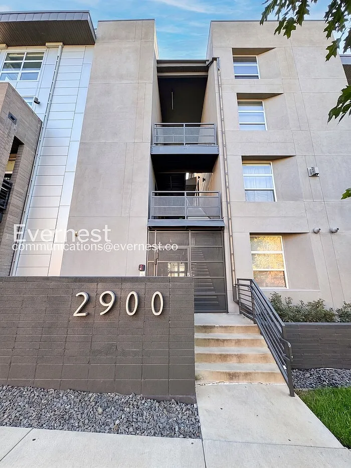 2 bed, 2.0 bath, 1534 sqft, $2,947 — Photo 2