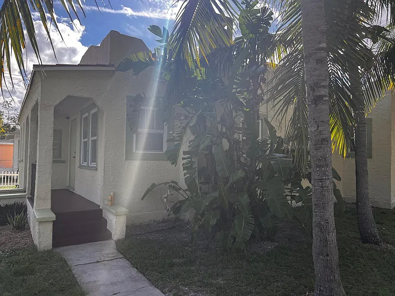 5915 N Flagler Dr — Photo 3