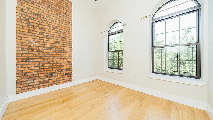 Rented by Nooklyn NYC LLC | media 9