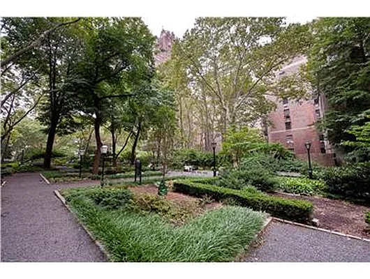 Rented by Douglas Elliman | media 36