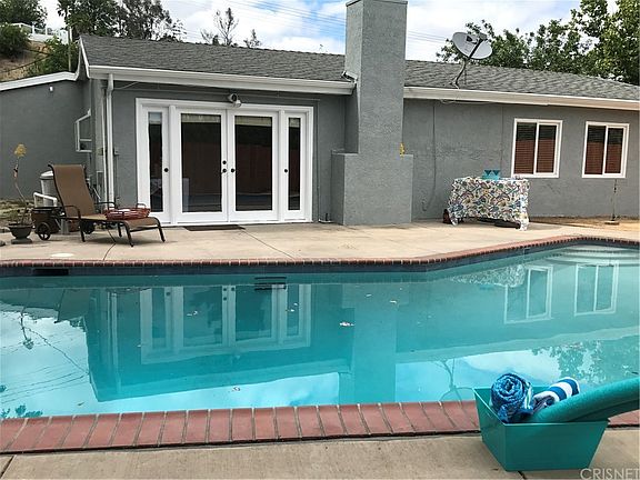 4th image of 20306 Clark St