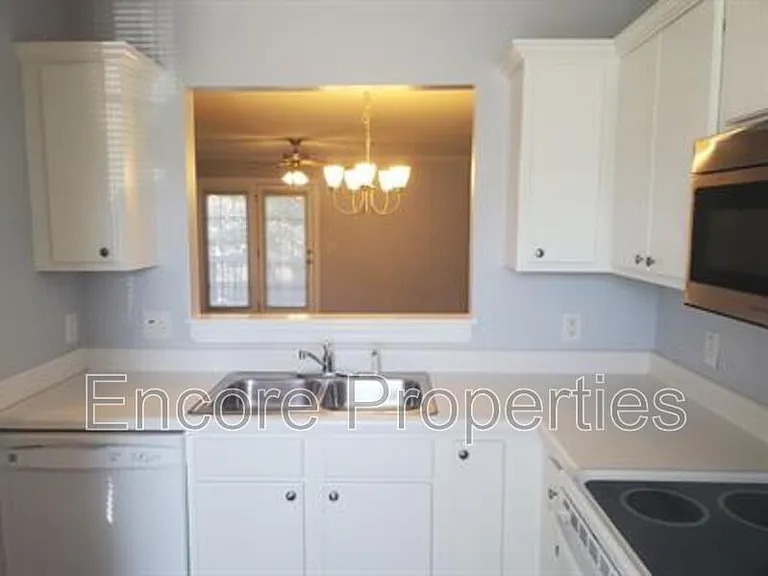 1712 Stroll Cir — Photo 2