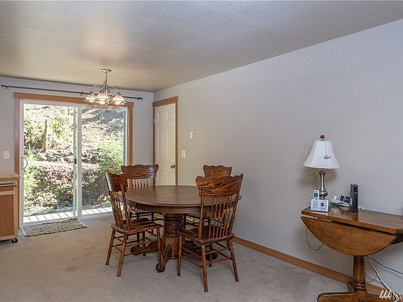 5th image of 243 Retreat Ln
