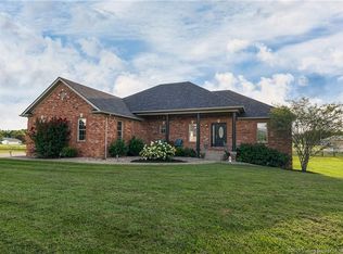 1800 Peach Orchard Dr, Floyds Knobs, IN 47119