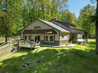 9865 Martin Rd, Honor, MI 49640