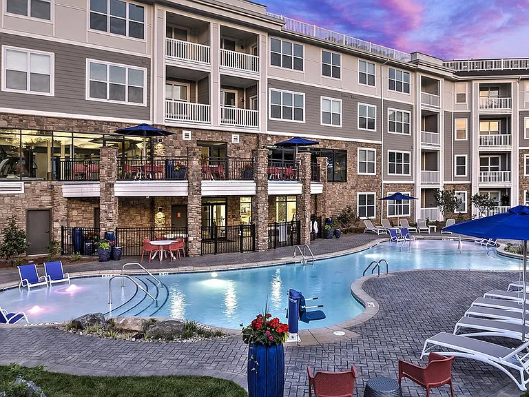 Residence at Tailrace Marina — Photo 6