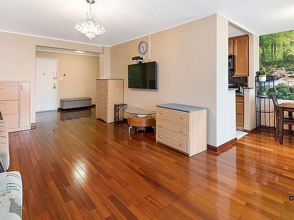 2nd image of 2800 Coyle St APT 707