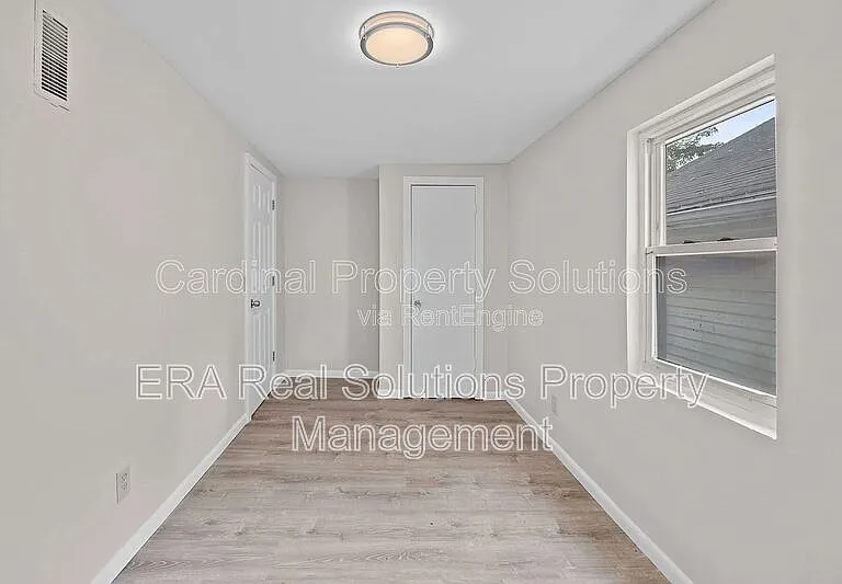 2520 Grand Blvd — Photo 7