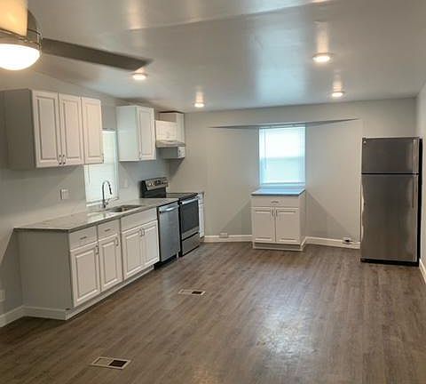 3rd image of 8601 N 71st Ave