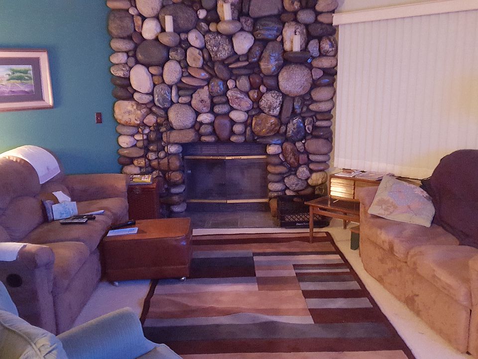 2nd image of 980 Haystack Ct