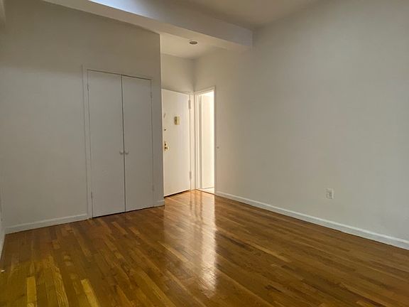 5th image of 456 W 52nd St #2D