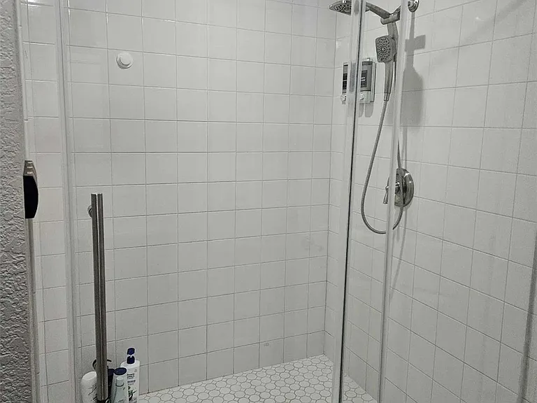 812 Marlin St — Photo 10
