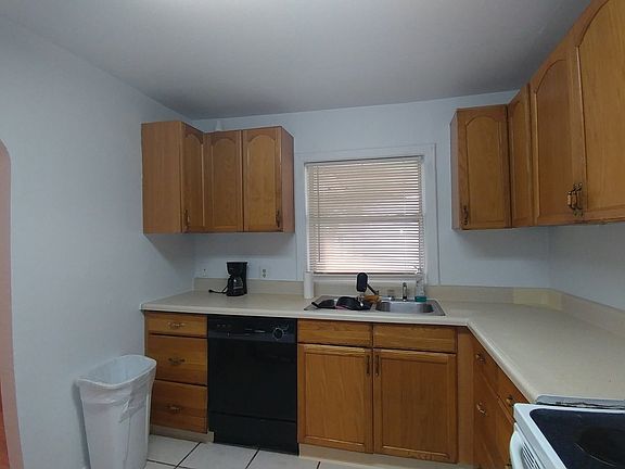 4th image of 3640 Grice St