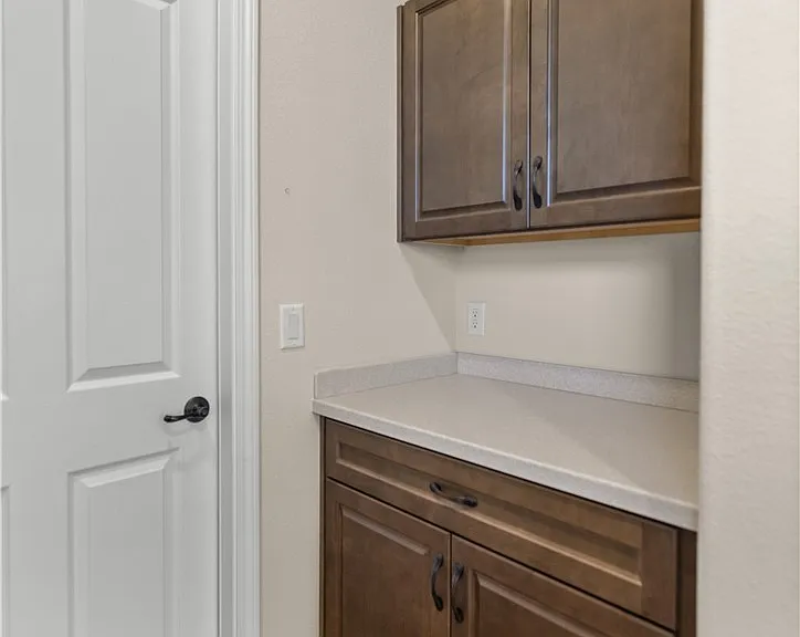 1335 W Greenmeadow Path — Photo 40