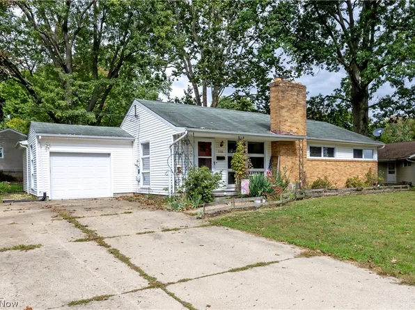 2106 Friar Tuck Cir, Wooster, OH 44691