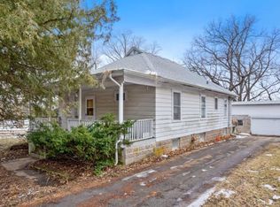 8N984 Crawford Rd, Elgin, IL 60124