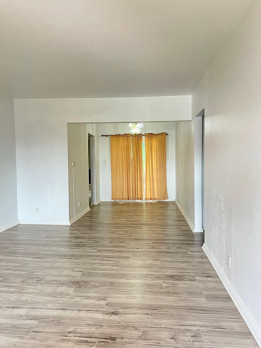 Building Photo - 8122 Ney Ave