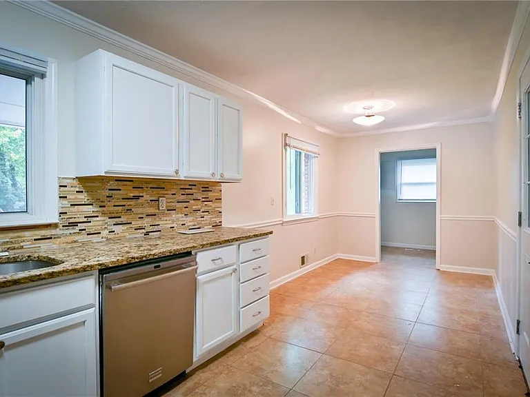 4417 Casco Way — Photo 6