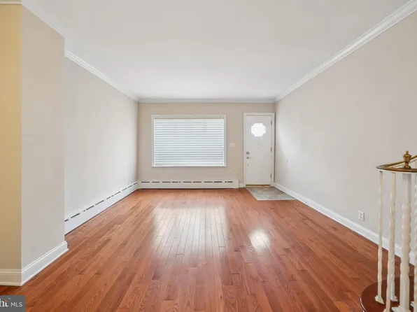 2620 S Camac St, Philadelphia, PA 19148