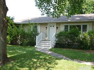 975 Little Neck Rd, Cutchogue, NY 11935