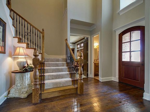 5th image of 4005 Chimney Rock Dr