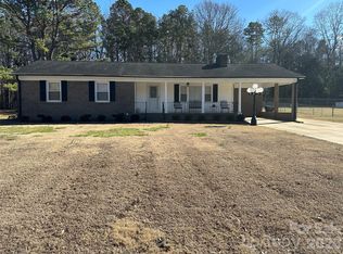 122 Cottonwood Dr, Mount Holly, NC 28120