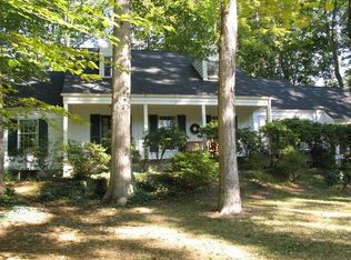 110 Lake Shore Dr, Fredericksburg, VA 22405