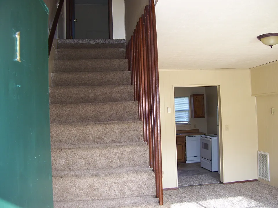851 N Wright Rd #1