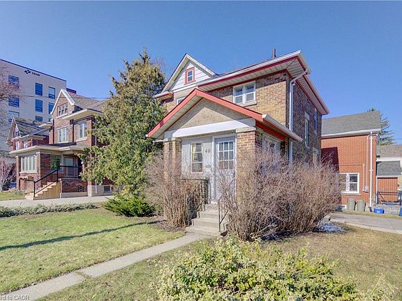 3rd image of 40 Union St E